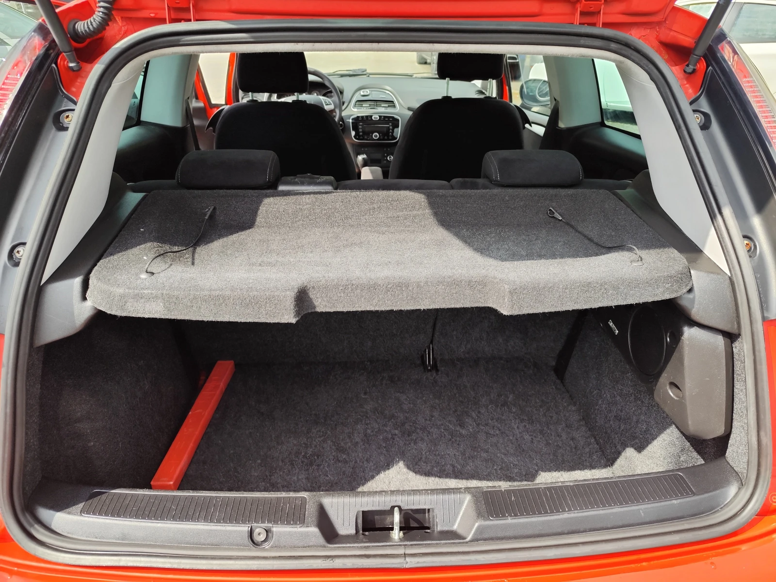 Fiat Punto 1.4 16V m-air TURBO* ГАЗ* ПАНОРАМА* , снимка 13 - Автомобили и джипове - 54799565