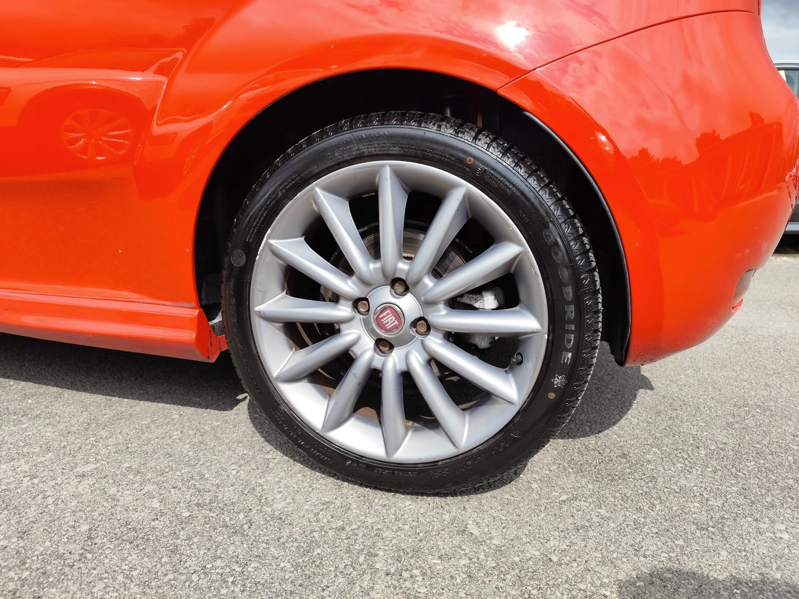 Fiat Punto 1.4 16V m-air TURBO* ГАЗ* ПАНОРАМА* , снимка 16 - Автомобили и джипове - 54799565