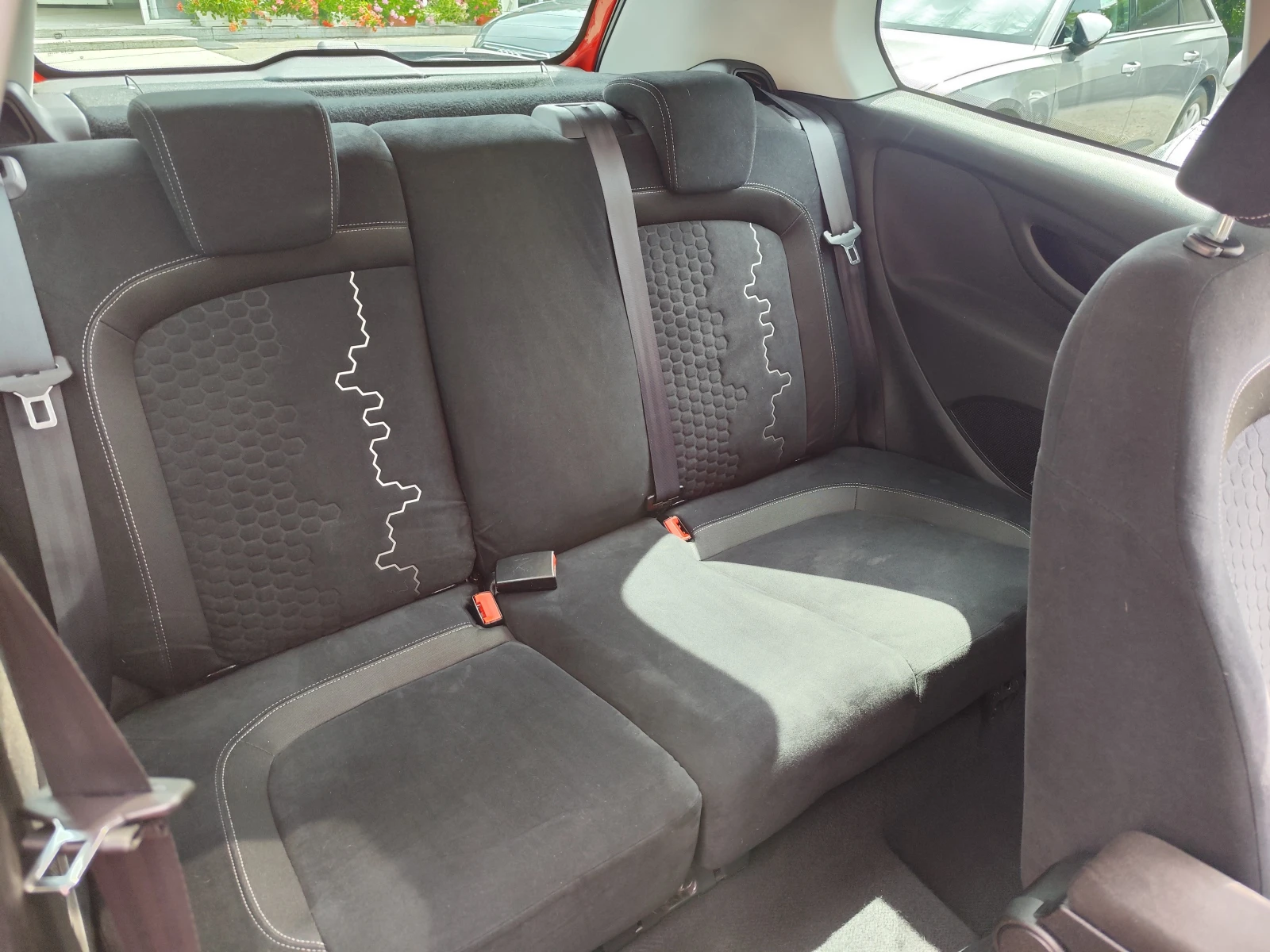 Fiat Punto 1.4 16V m-air TURBO* ГАЗ* ПАНОРАМА* , снимка 12 - Автомобили и джипове - 54799565