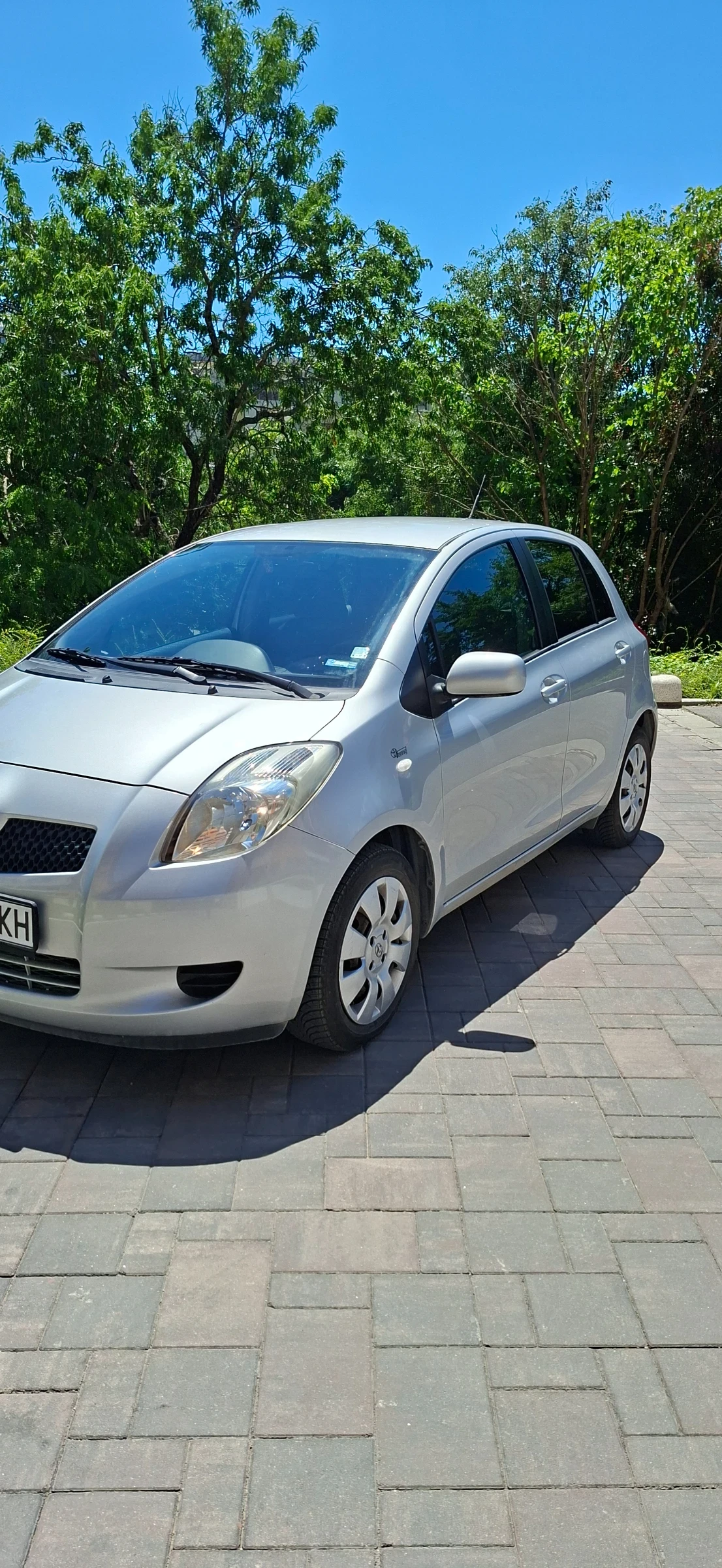 Toyota Yaris 1.3 VVTI, 89hp БЕНЗИН, РЕАЛНИ 100 000КМ, ГАРАЖНА, снимка 4 - Автомобили и джипове - 54922248