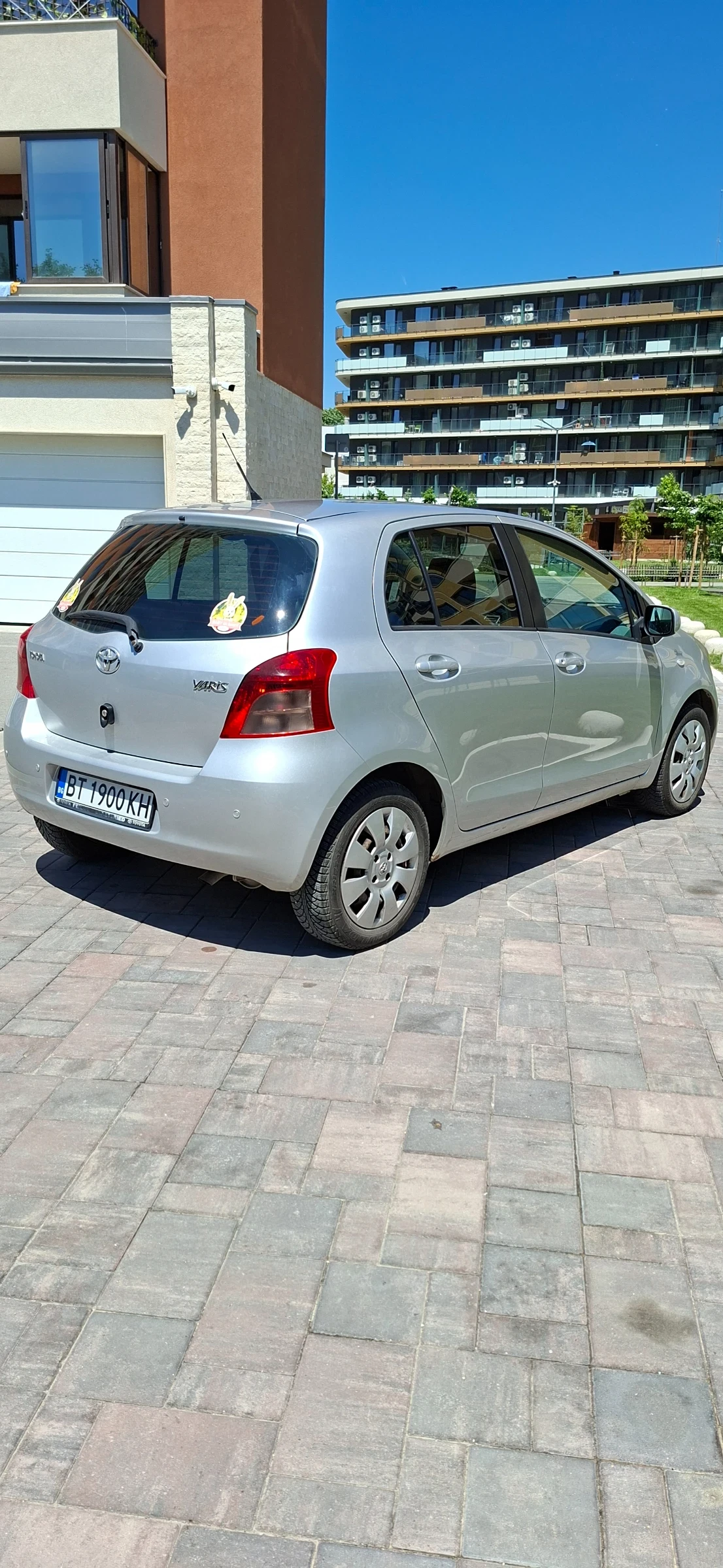 Toyota Yaris 1.3 VVTI, 89hp БЕНЗИН, РЕАЛНИ 100 000КМ, ГАРАЖНА, снимка 8 - Автомобили и джипове - 54922248