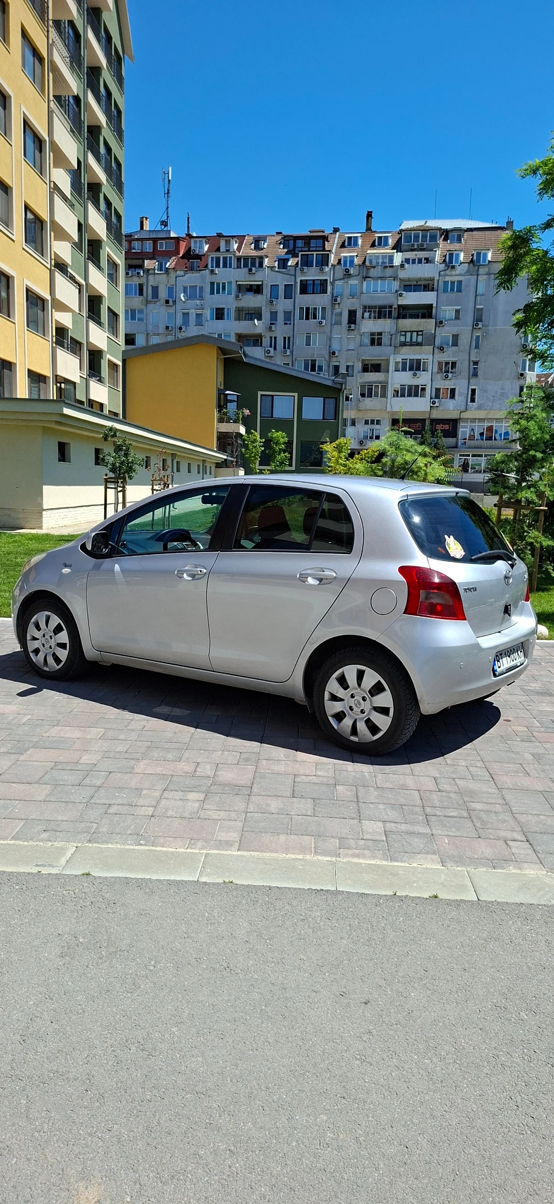 Toyota Yaris 1.3 VVTI, 89hp БЕНЗИН, РЕАЛНИ 100 000КМ, ГАРАЖНА