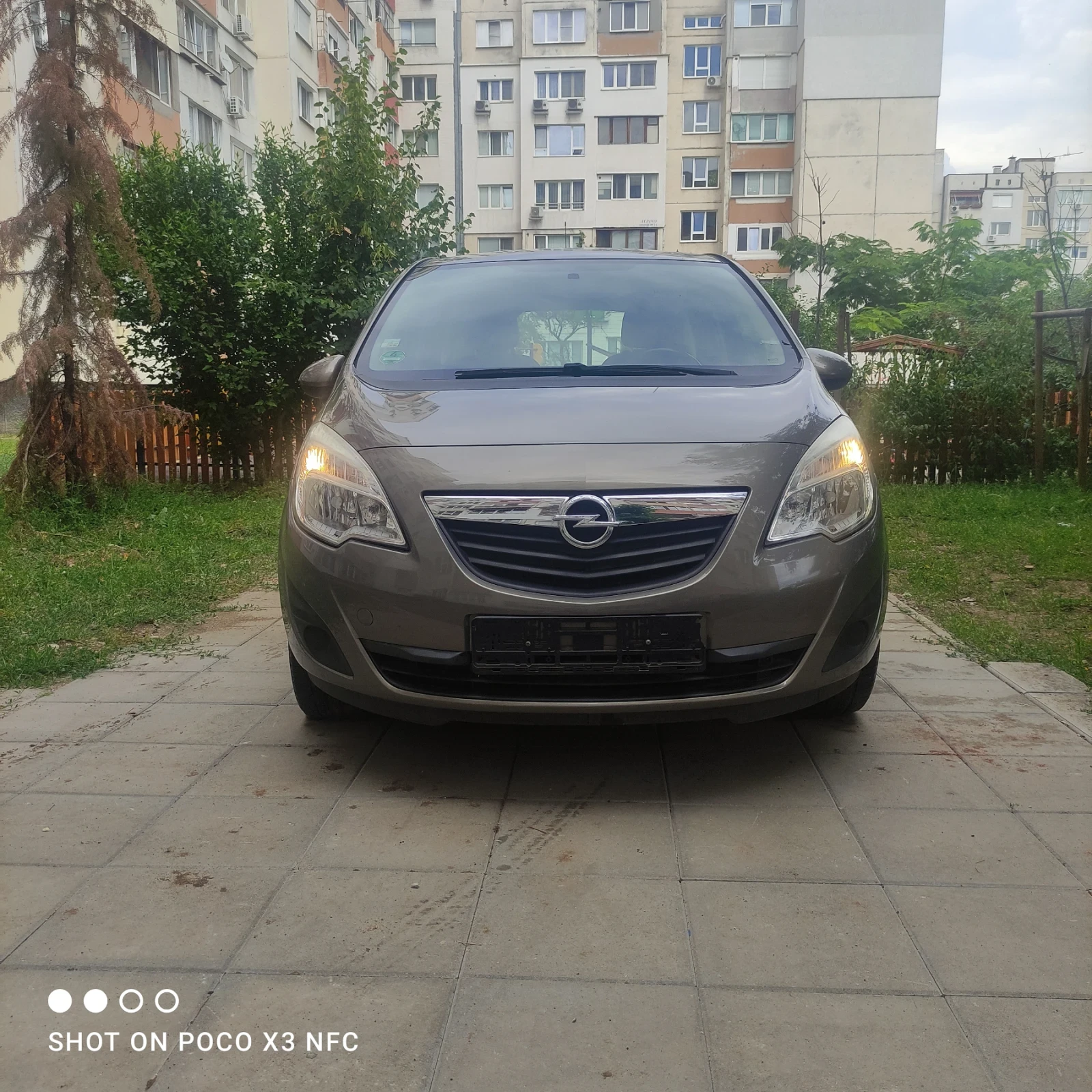 Opel Meriva 1.4 блутут, хендсфри, аукс, автопилот , снимка 2 - Автомобили и джипове - 55000390