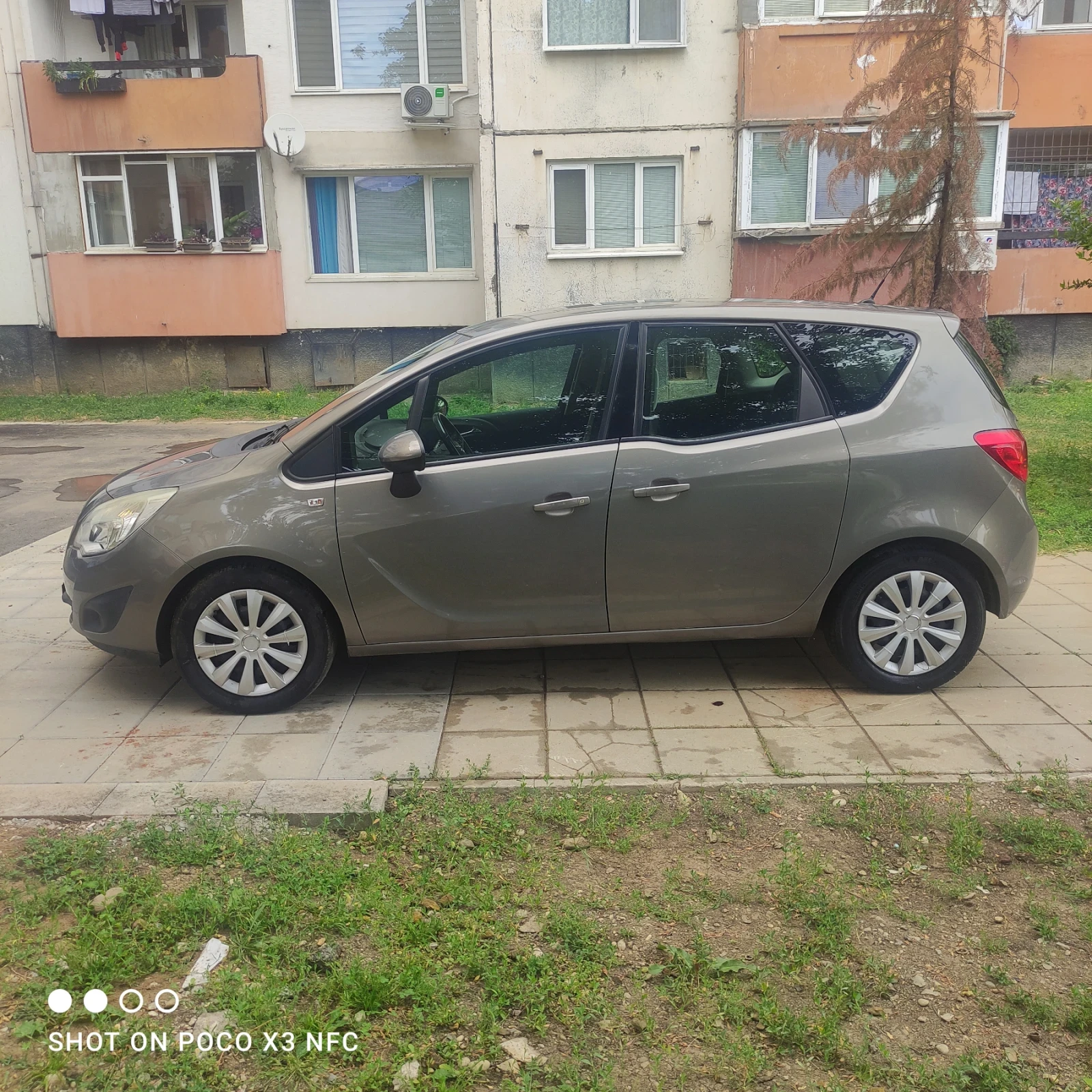 Opel Meriva 1.4 блутут, хендсфри, аукс, автопилот , снимка 3 - Автомобили и джипове - 55000390