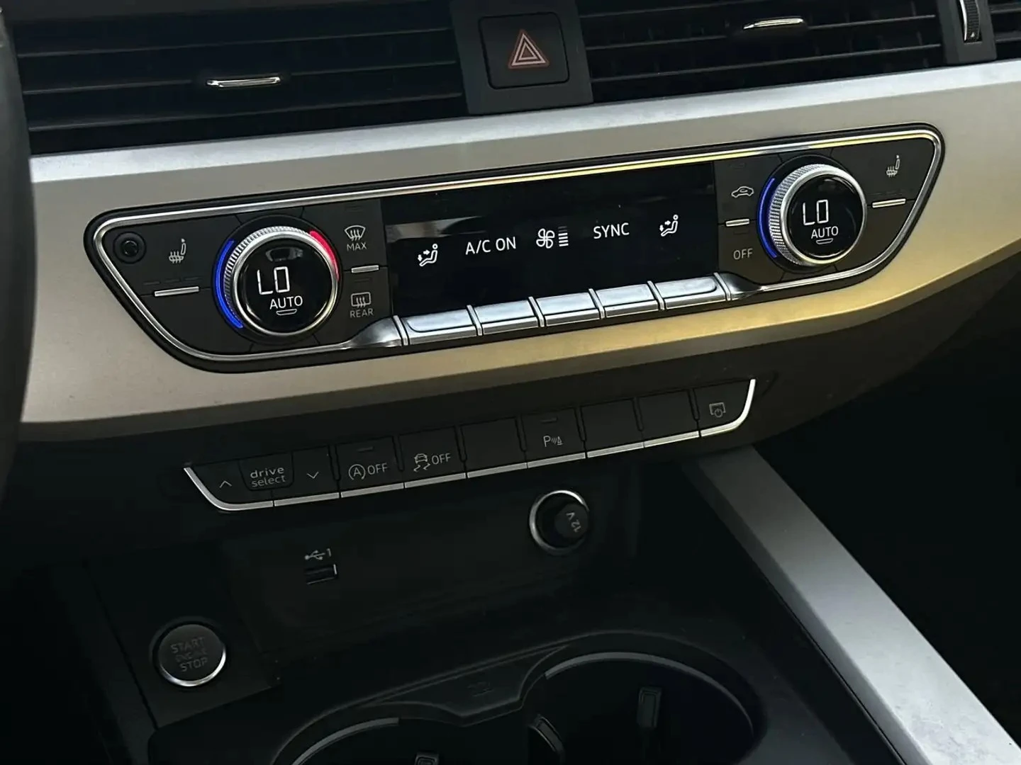 Audi A5 45TFSI KOMFORT QUATTRO ЦЕНА ДО БЪЛГАРИЯ АВТОКРЕДИТ, снимка 14 - Автомобили и джипове - 55504190