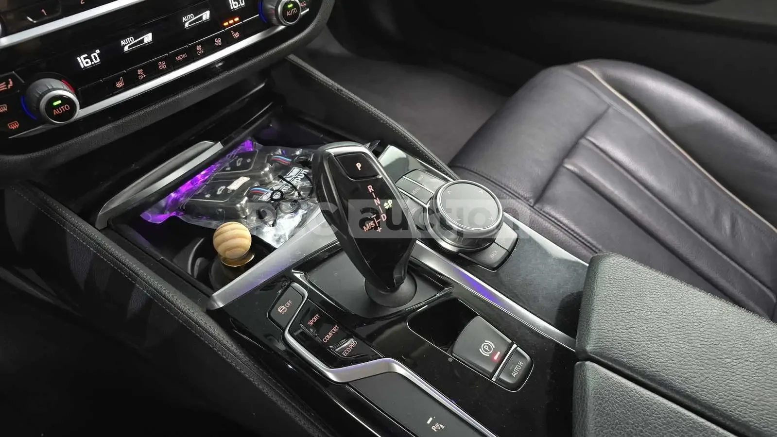 BMW 520 M LUXURY HEAD UP/CAMERA!PANORAMA/, снимка 8 - Автомобили и джипове - 55506653