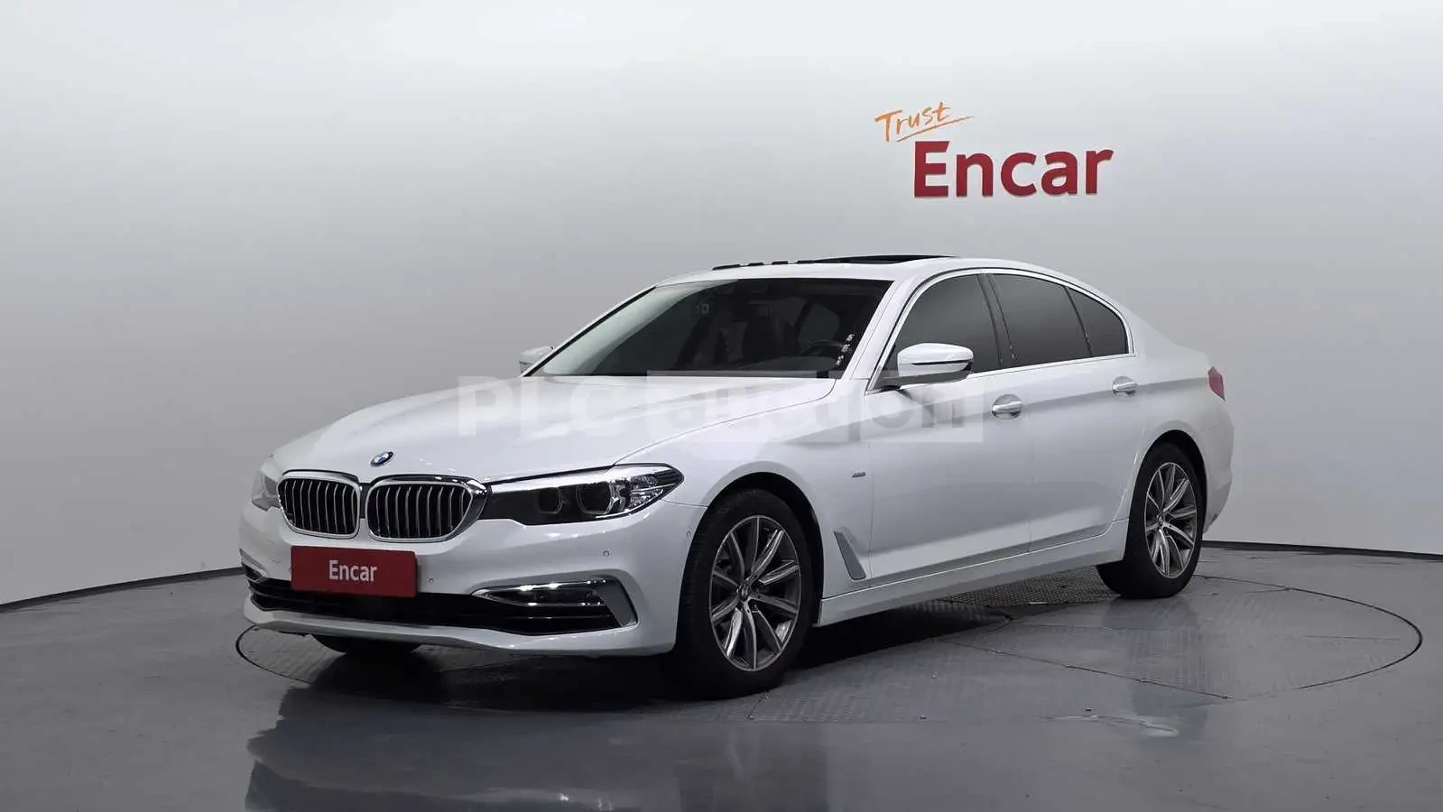 BMW 520 M LUXURY HEAD UP/CAMERA!PANORAMA/