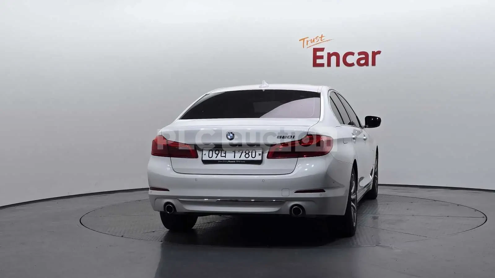 BMW 520 M LUXURY HEAD UP/CAMERA!PANORAMA/, снимка 4 - Автомобили и джипове - 55506653