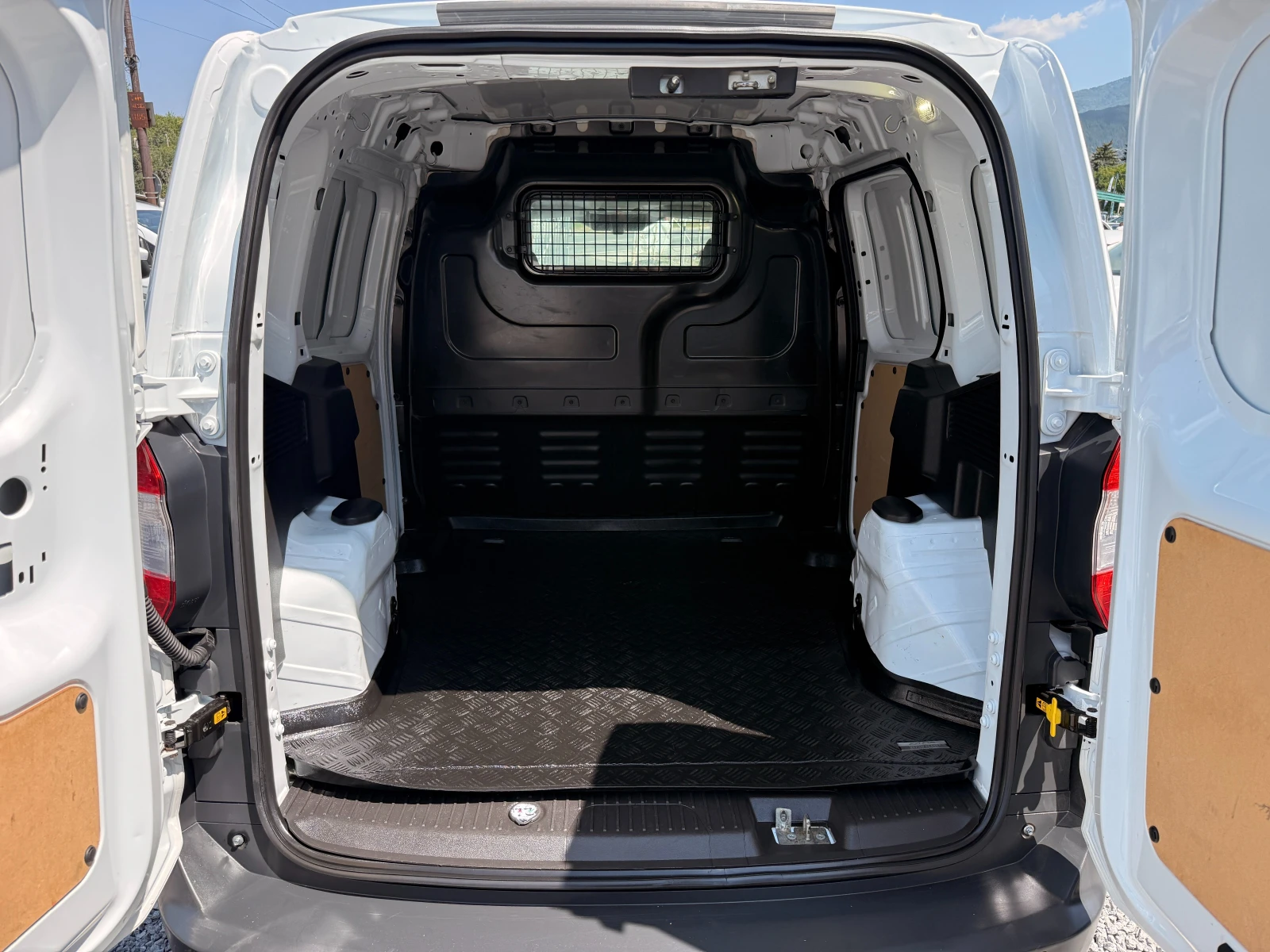 Ford Courier 1.5TDCI EURO6;KLIMA;TUV;COC, снимка 14 - Автомобили и джипове - 55677513