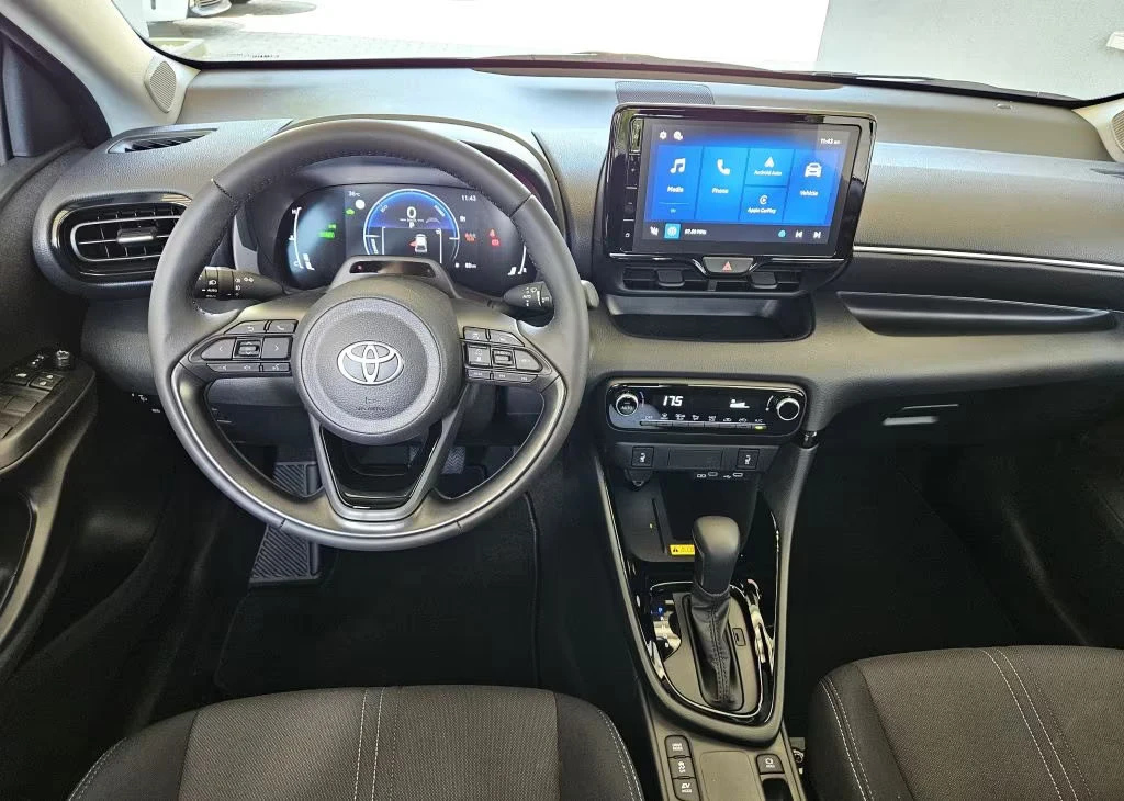 Toyota Yaris НОВ/HEV/116HP/TEAM-PLAYER/CAM/ACC/CPLAY/KLESS/651q, снимка 4 - Автомобили и джипове - 55831354