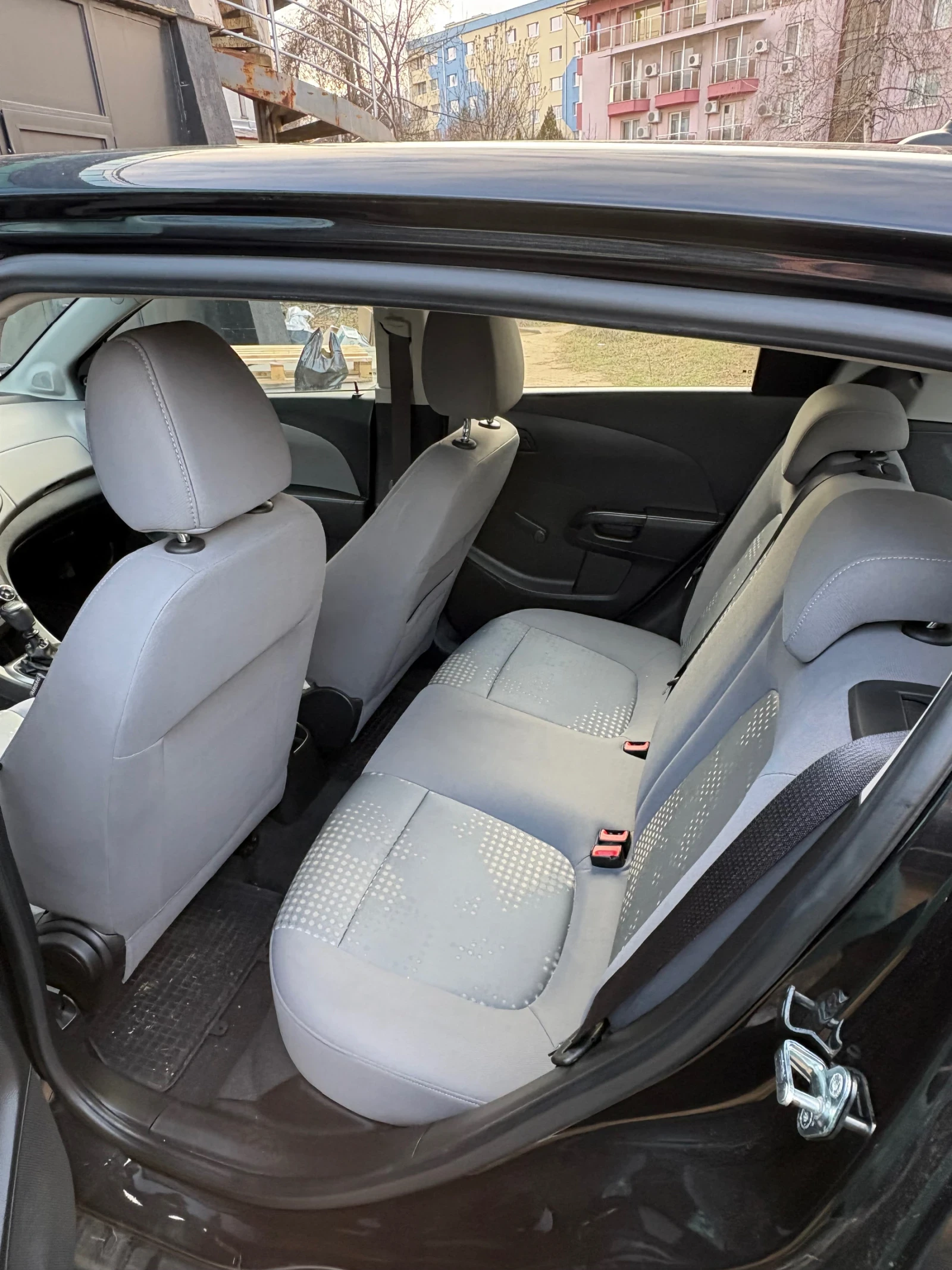 Chevrolet Aveo, снимка 6 - Автомобили и джипове - 56011507