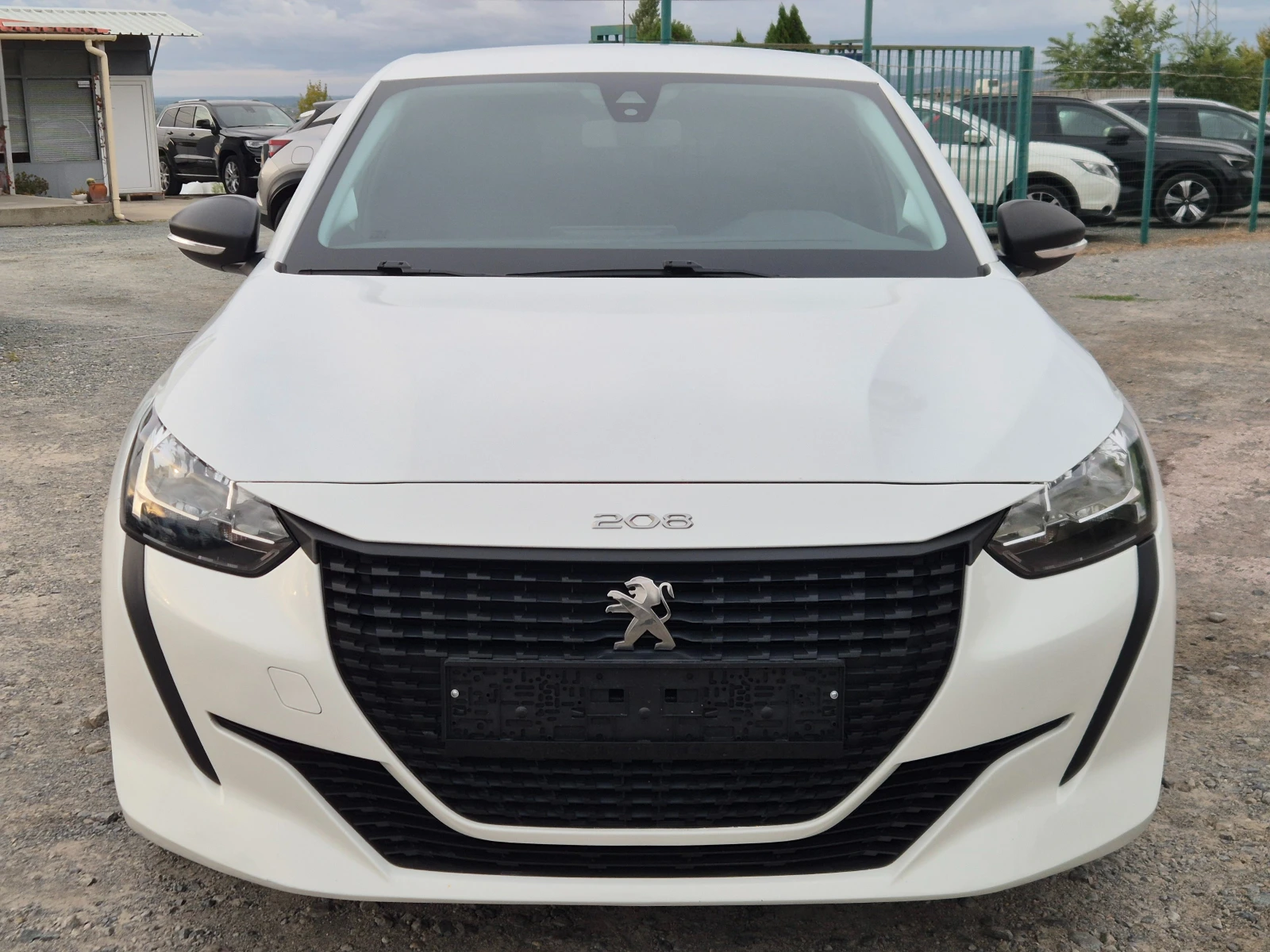 Peugeot 208 1.2i PureTech , снимка 8 - Автомобили и джипове - 56230052