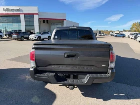 Toyota Tacoma 4x4 Double Cab SB / Carfax / Автокредит  | Auto.bg — изображение 4