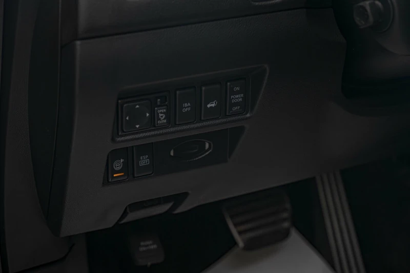 Infiniti Fx 30 SD/Дистроник/Lane Assist/Камера 360/Обдухване, снимка 8 - Автомобили и джипове - 52829754