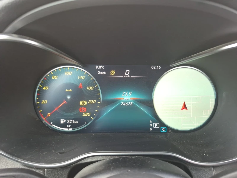 Mercedes-Benz GLC 300 4MATIC* DISTRONIC* LANE-ASSIST* PANOROOF* KEYLESS*, снимка 7 - Автомобили и джипове - 53152398