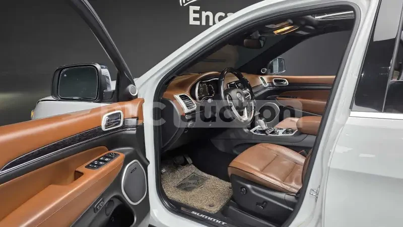 Jeep Grand cherokee 3.6| AWD| DISTRONIC| ОБДУХ| ВКЛЮЧЕН ТЕХНОТЕСТ, снимка 5 - Автомобили и джипове - 54485440