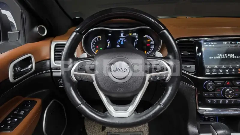 Jeep Grand cherokee 3.6| AWD| DISTRONIC| ОБДУХ| ВКЛЮЧЕН ТЕХНОТЕСТ, снимка 11 - Автомобили и джипове - 54485440