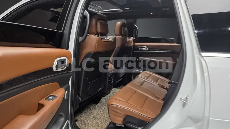 Jeep Grand cherokee 3.6| AWD| DISTRONIC| ОБДУХ| ВКЛЮЧЕН ТЕХНОТЕСТ, снимка 12 - Автомобили и джипове - 54485440