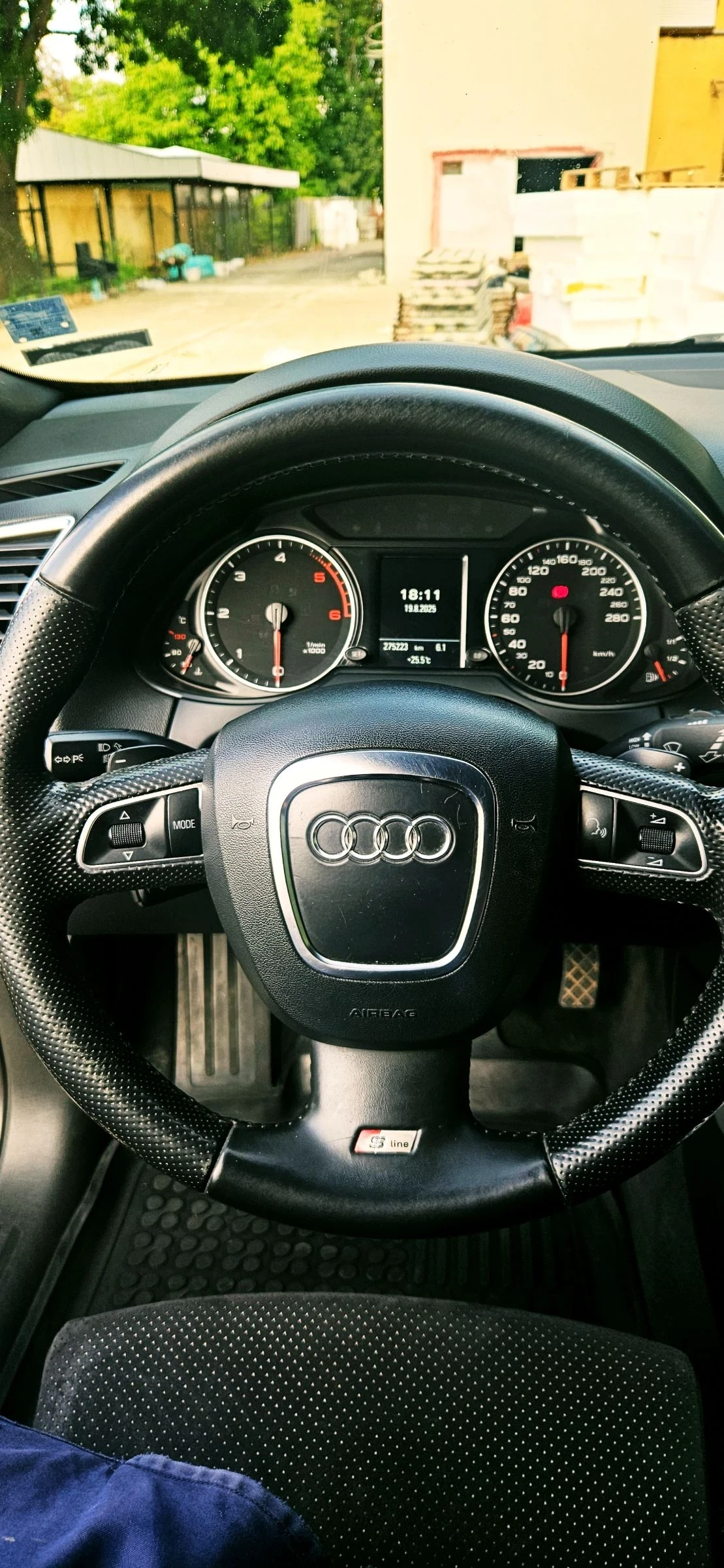 Audi Q5 3.0 239к.с S-line - изображение 7