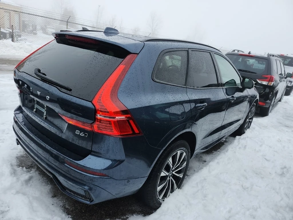 Volvo XC60 * PLUS DARK THEME * Без инциденти * CARFAX *  - изображение 3