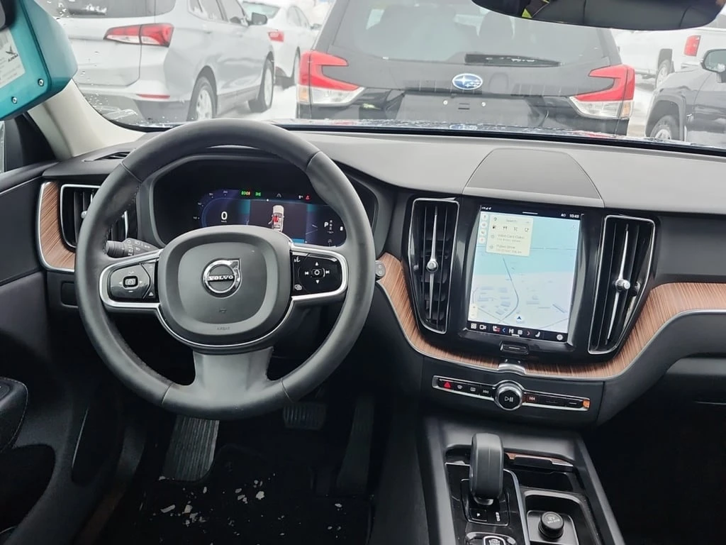 Volvo XC60 * PLUS DARK THEME * Без инциденти * CARFAX *  - изображение 5