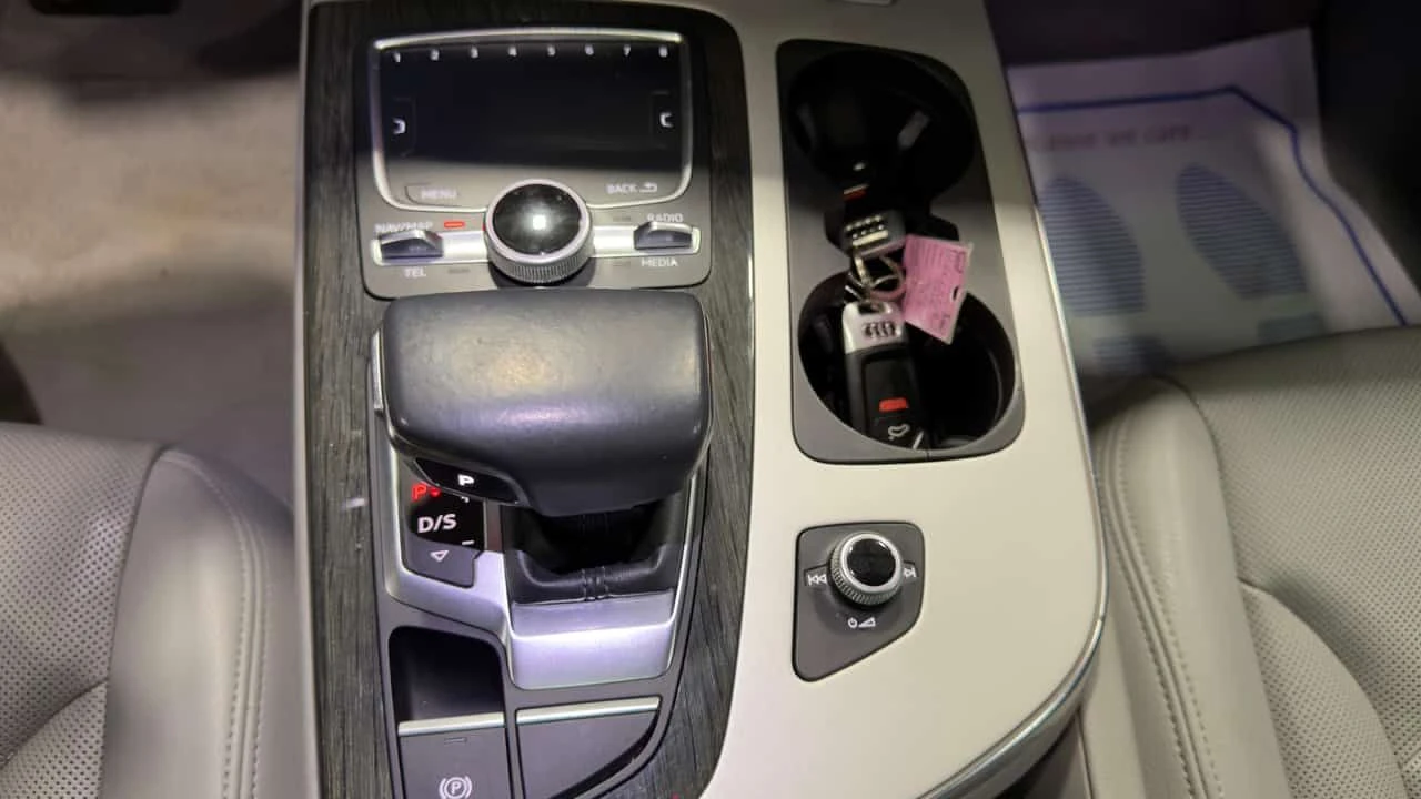 Audi Q7 * Technik * BOSE * ОБДУХВАНЕ * ПАНО * 360 * , снимка 6 - Автомобили и джипове - 54218811