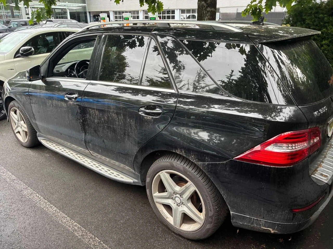 Mercedes-Benz ML 350 АМГ ПАКЕТ/КЛИП/ПОДГРЕВ/BlueTEC/CARFAX/ФИНАНСИРАНЕ, снимка 3 - Автомобили и джипове - 54858835
