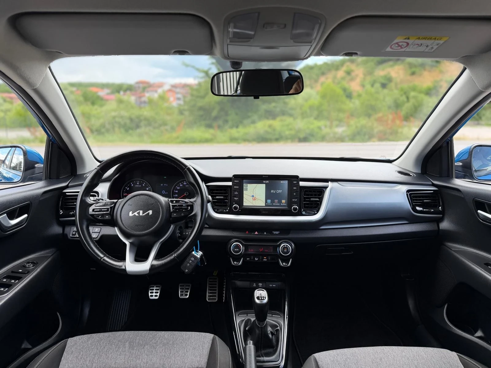 Kia Stonic 1.0 GDI , снимка 9 - Автомобили и джипове - 54934315