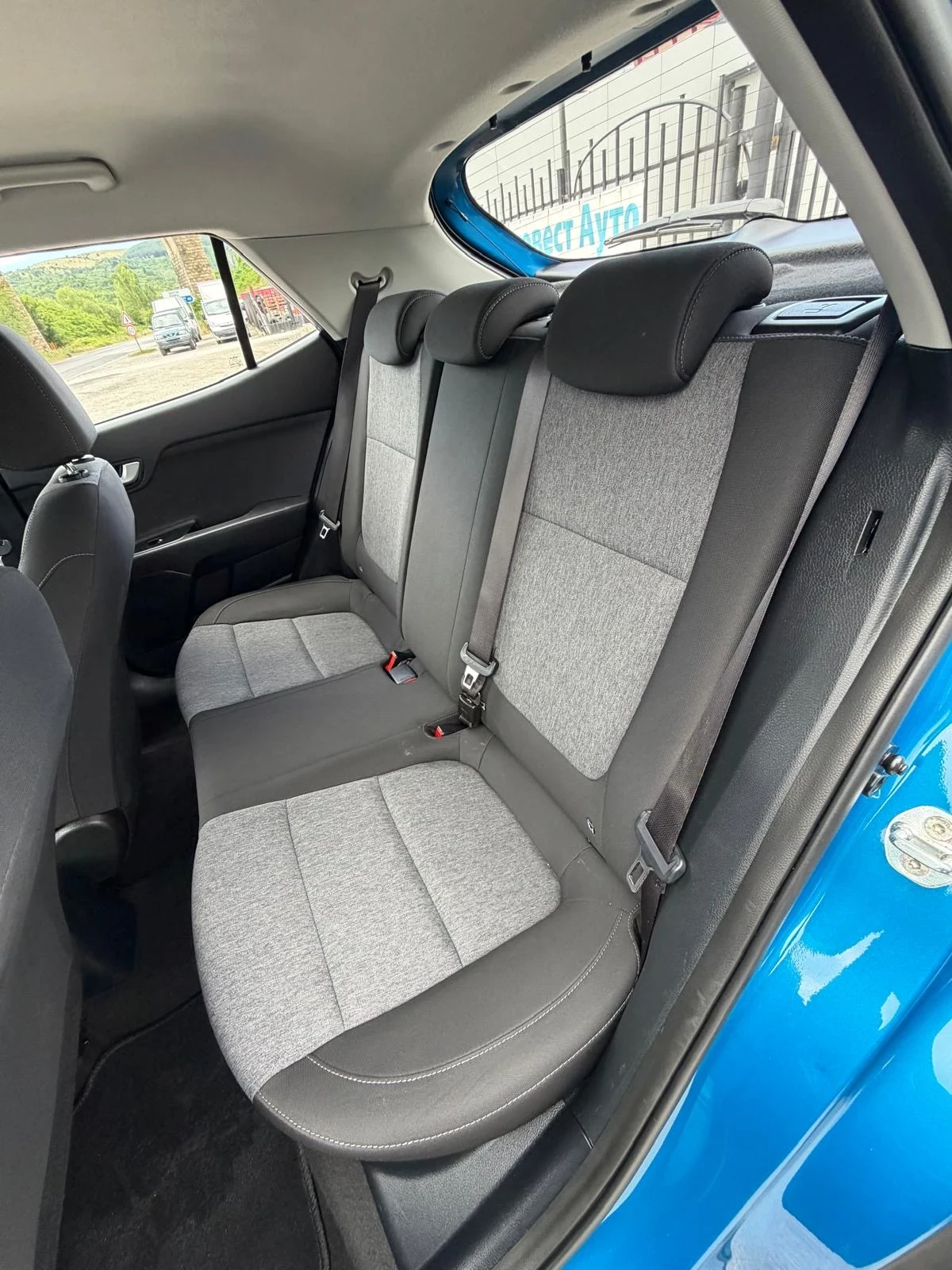 Kia Stonic 1.0 GDI , снимка 15 - Автомобили и джипове - 54934315
