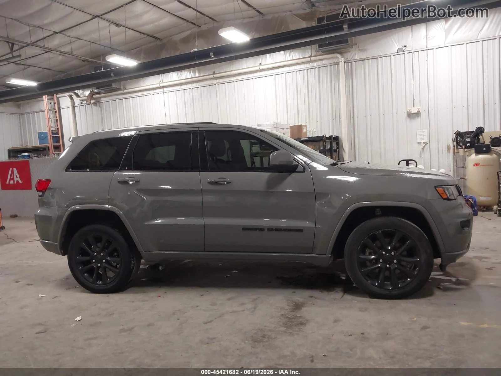 Jeep Grand cherokee 3.6 Pentastar* Nardo Gray* Distronic* AWD, снимка 7 - Автомобили и джипове - 55787930