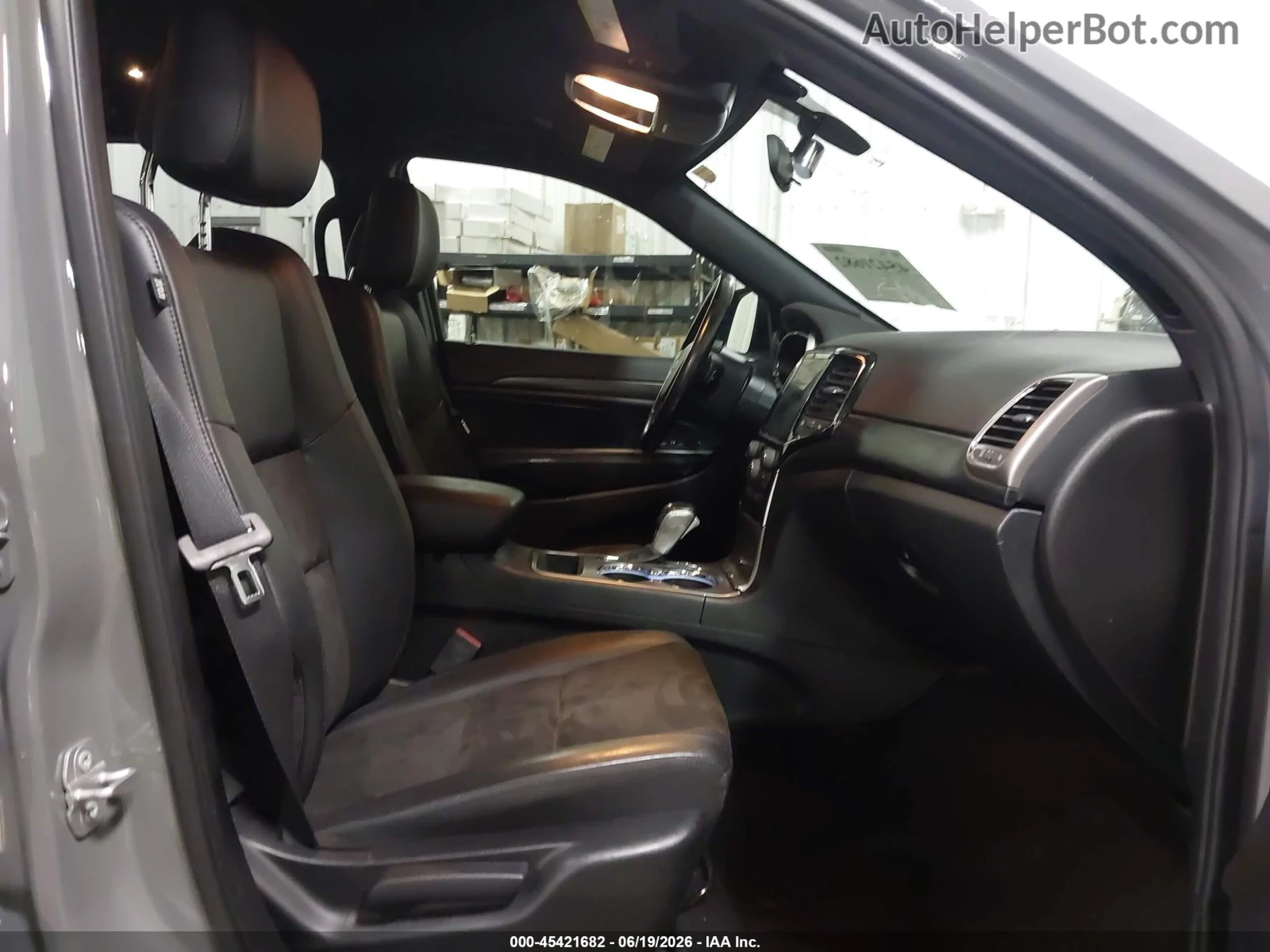 Jeep Grand cherokee 3.6 Pentastar* Nardo Gray* Distronic* AWD, снимка 10 - Автомобили и джипове - 55787930
