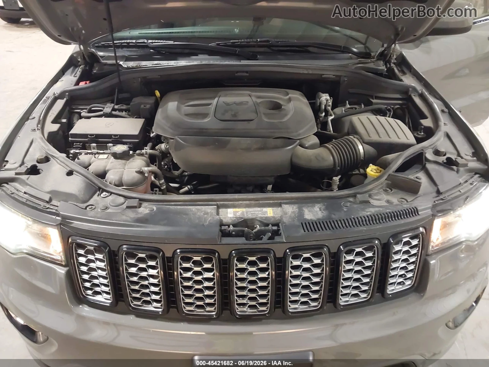 Jeep Grand cherokee 3.6 Pentastar* Nardo Gray* Distronic* AWD, снимка 13 - Автомобили и джипове - 55787930