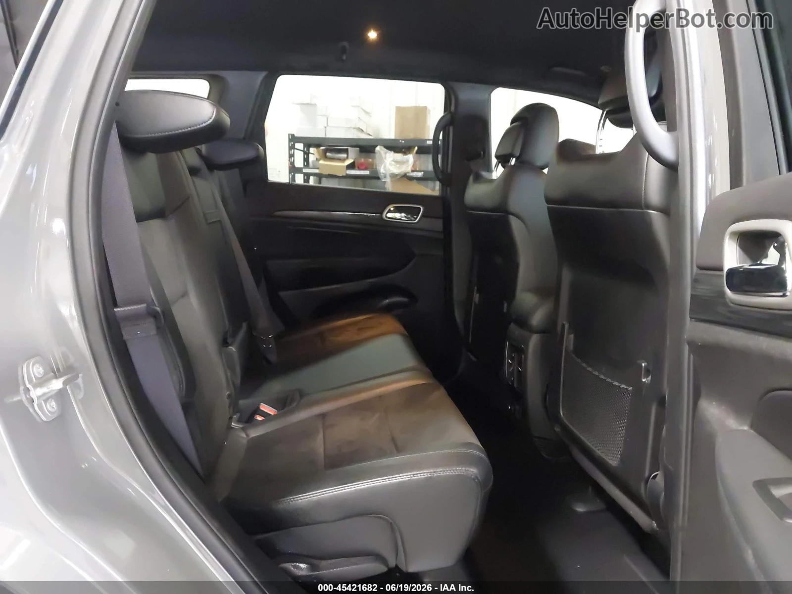 Jeep Grand cherokee 3.6 Pentastar* Nardo Gray* Distronic* AWD, снимка 11 - Автомобили и джипове - 55787930