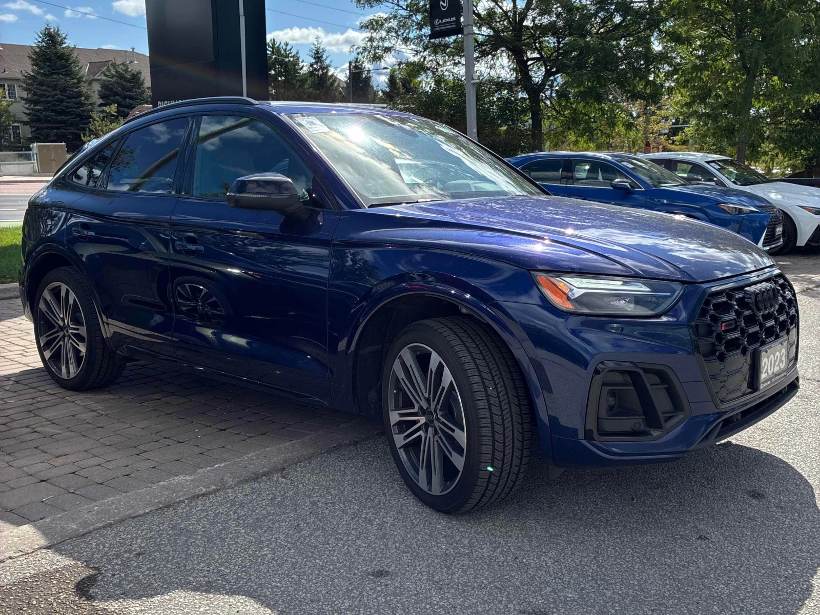 Audi SQ5 * PROGRESSIV * АВТОКРЕДИТ БЕЗ ПЪРВОНАЧАЛНА ВНОСКА, снимка 4 - Автомобили и джипове - 56096724