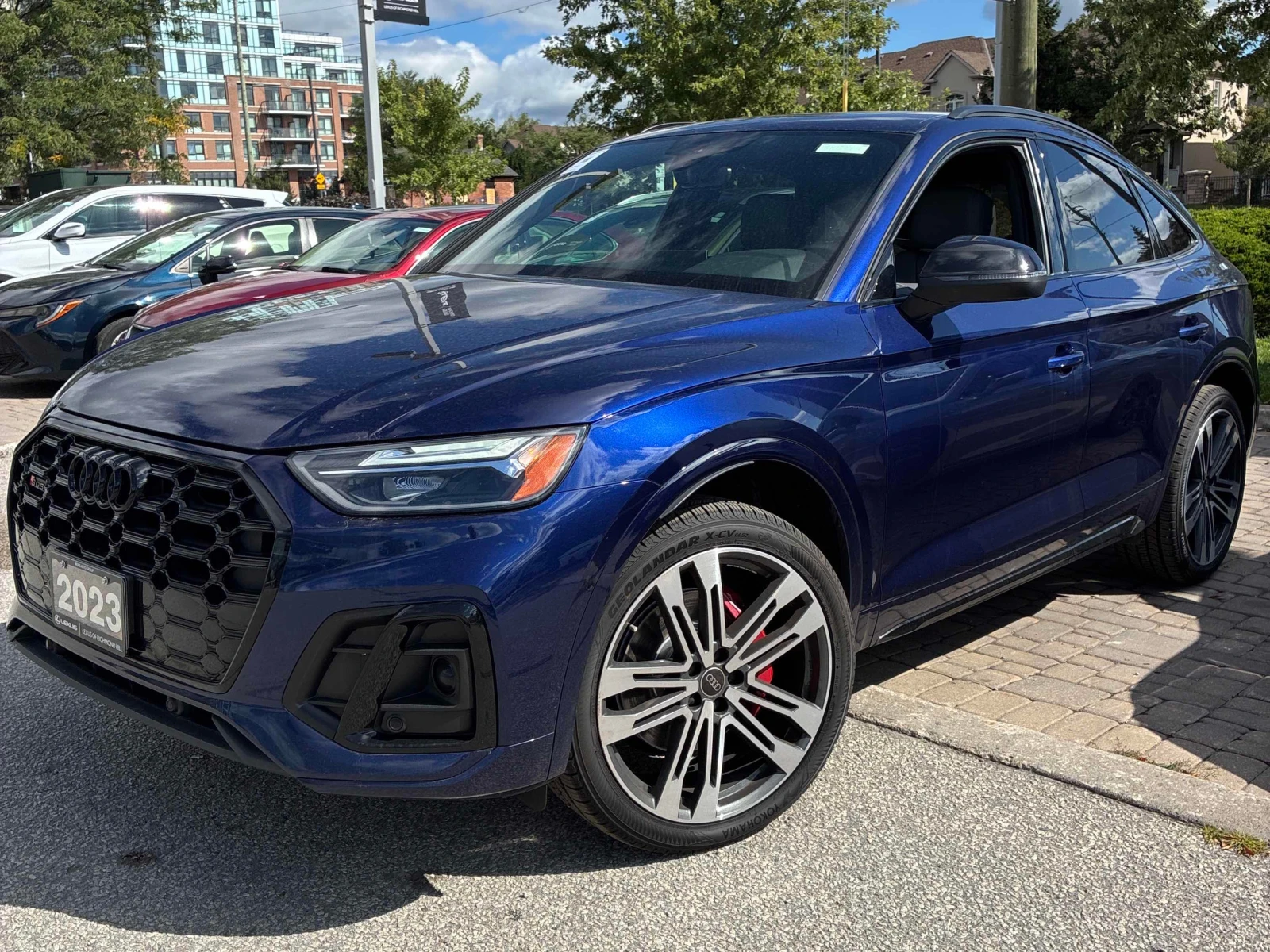 Audi SQ5 * PROGRESSIV * АВТОКРЕДИТ БЕЗ ПЪРВОНАЧАЛНА ВНОСКА, снимка 3 - Автомобили и джипове - 56096724