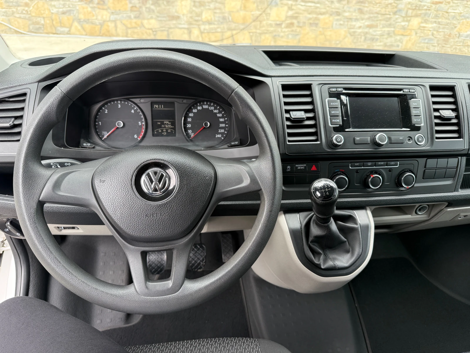 VW Transporter UNIKAT 8+ 1 ПЪЛНА СЕРВИЗНА ИСТОРИЯ - изображение 10