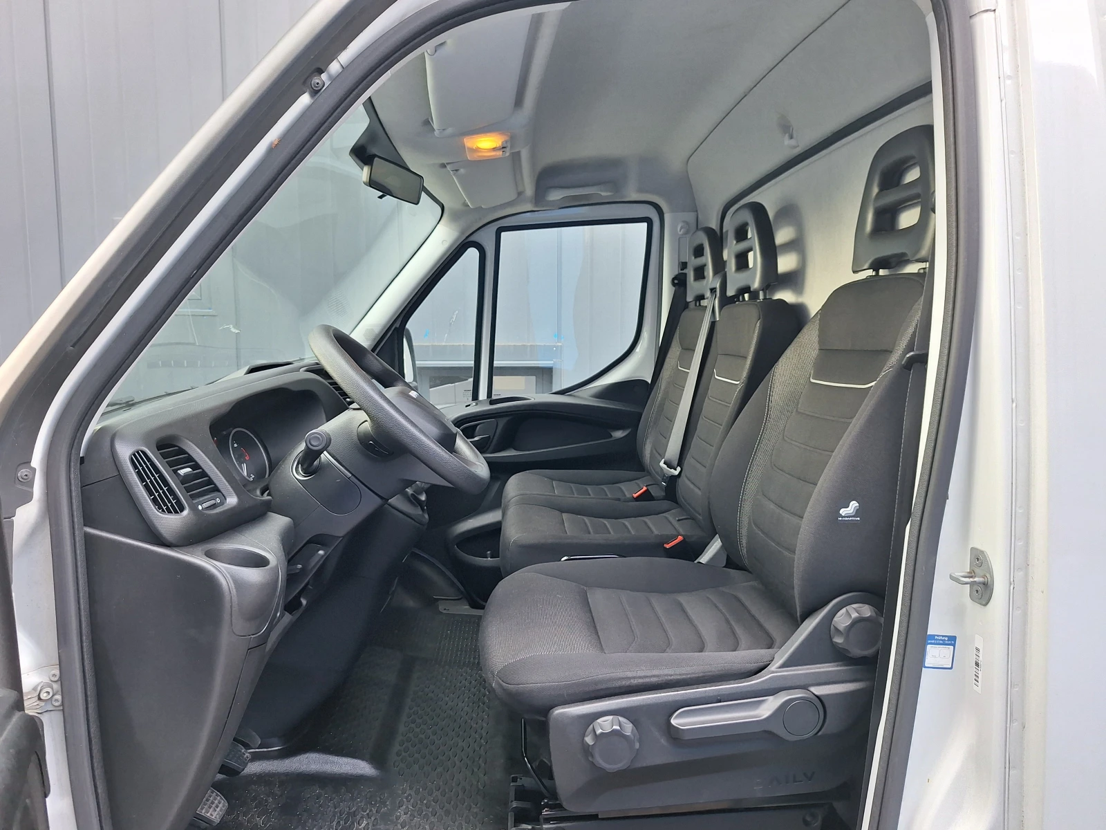 Iveco Daily 35C16 - изображение 8