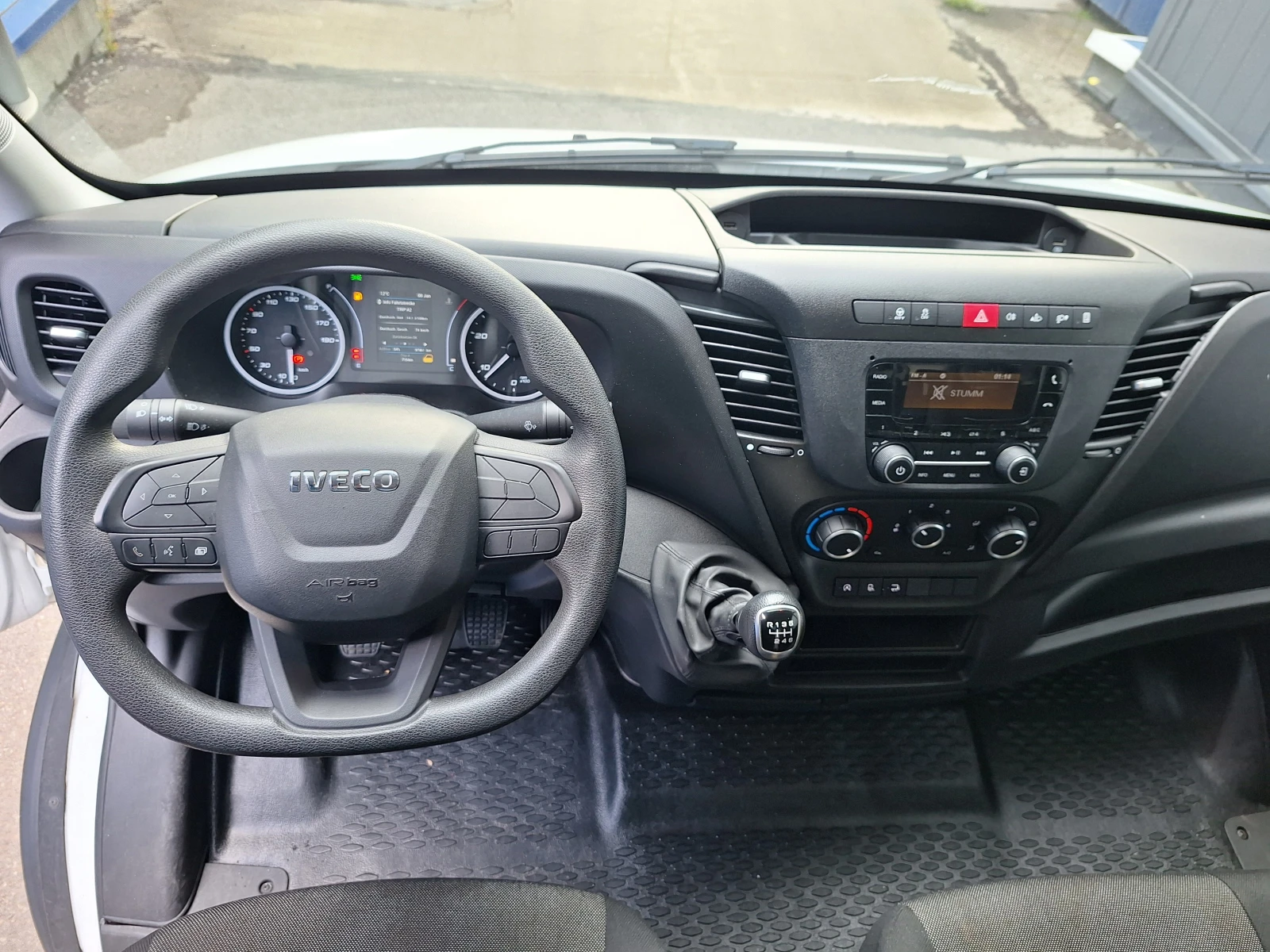 Iveco Daily 35C16 - изображение 9