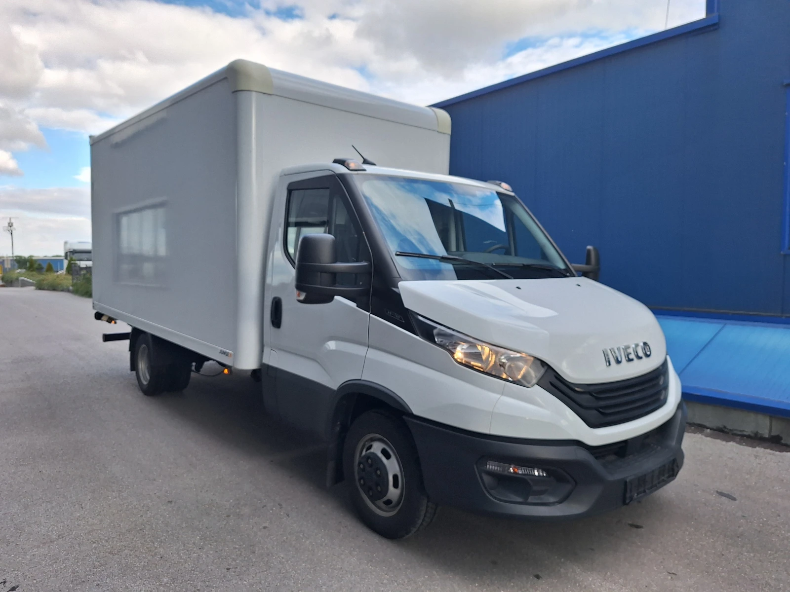 Iveco Daily 35C16 - изображение 3