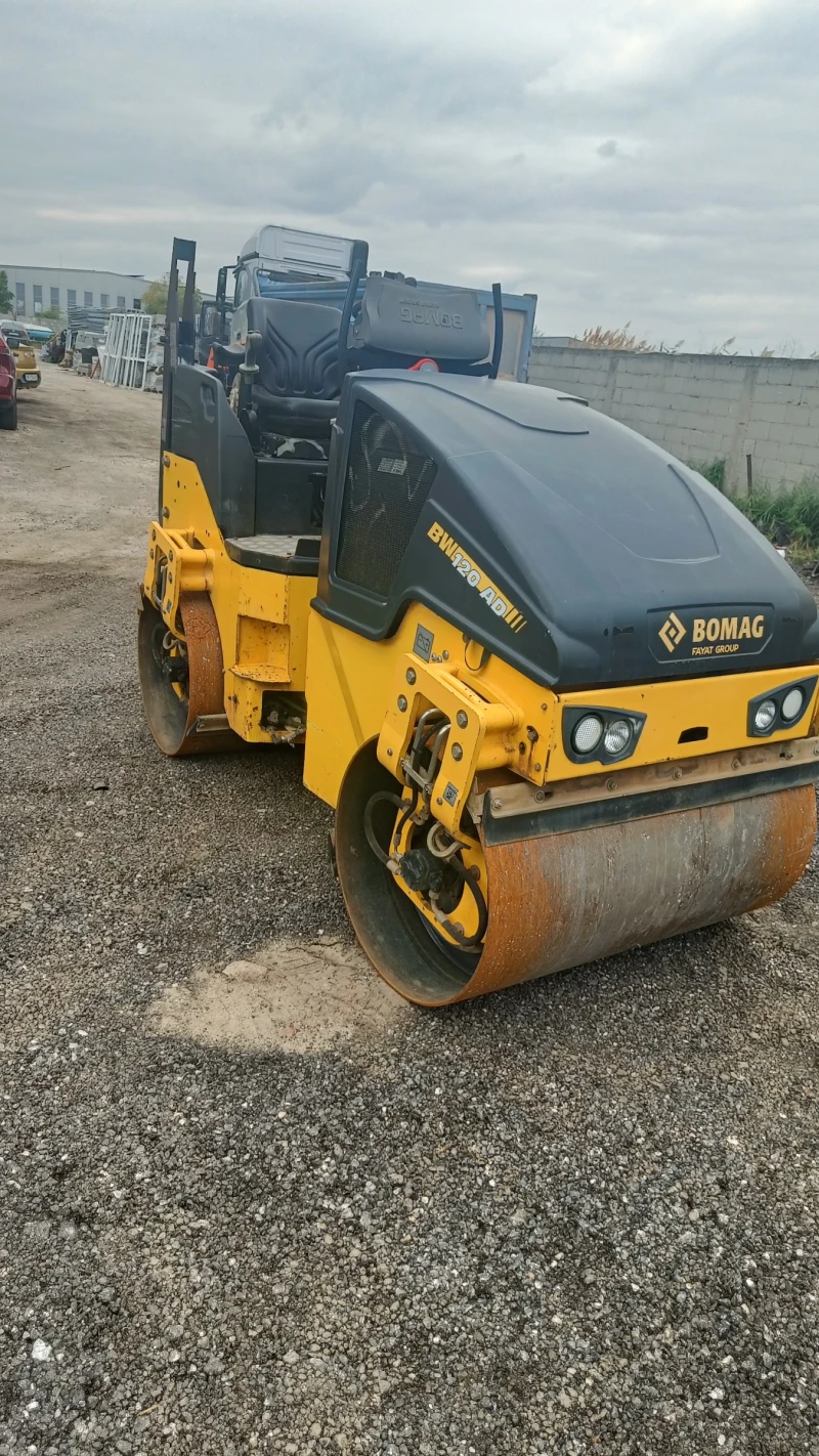 Валяк BOMAG BW120AD-5, снимка 2 - Индустриална техника - 52056731