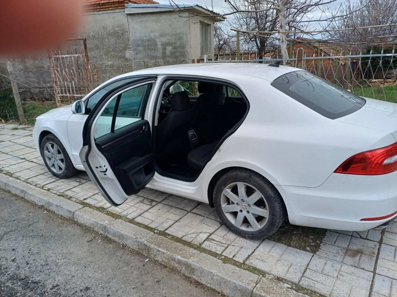 Skoda Superb, снимка 7 - Автомобили и джипове - 49528307