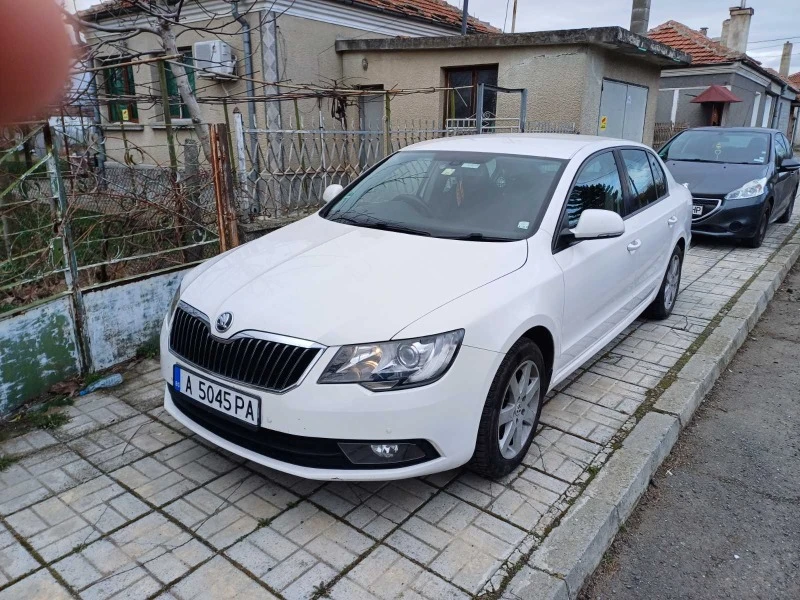 Skoda Superb, снимка 1 - Автомобили и джипове - 47241828