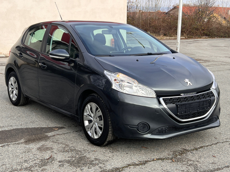 Peugeot 208 1.0, снимка 9 - Автомобили и джипове - 45136374