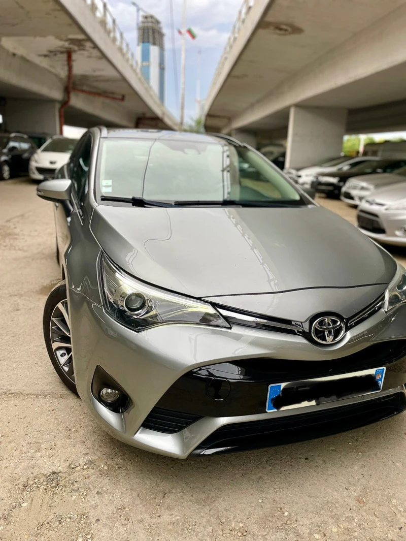 Toyota Avensis КОЛЕДНА ЦЕНА ХО-ХО-ХО, снимка 3 - Автомобили и джипове - 46373572