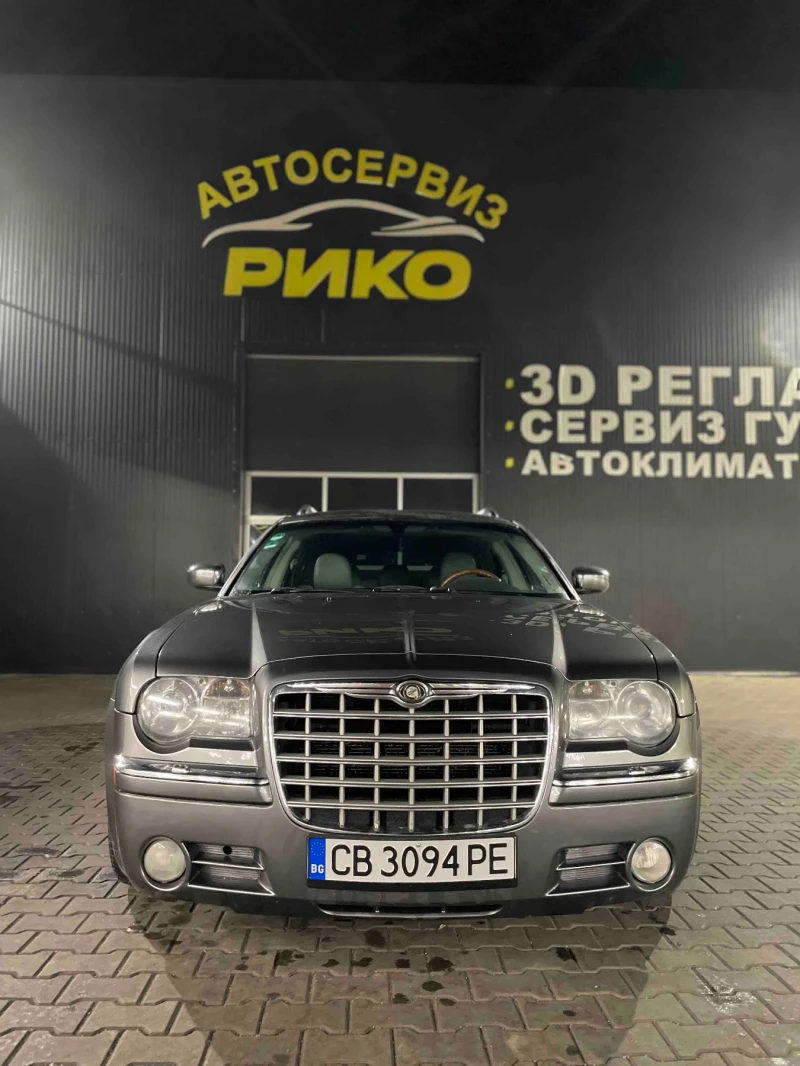 Chrysler 300c LPG, снимка 1 - Автомобили и джипове - 47285991