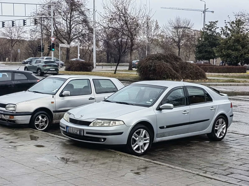 Renault Laguna 1.9dci, снимка 10 - Автомобили и джипове - 52336739