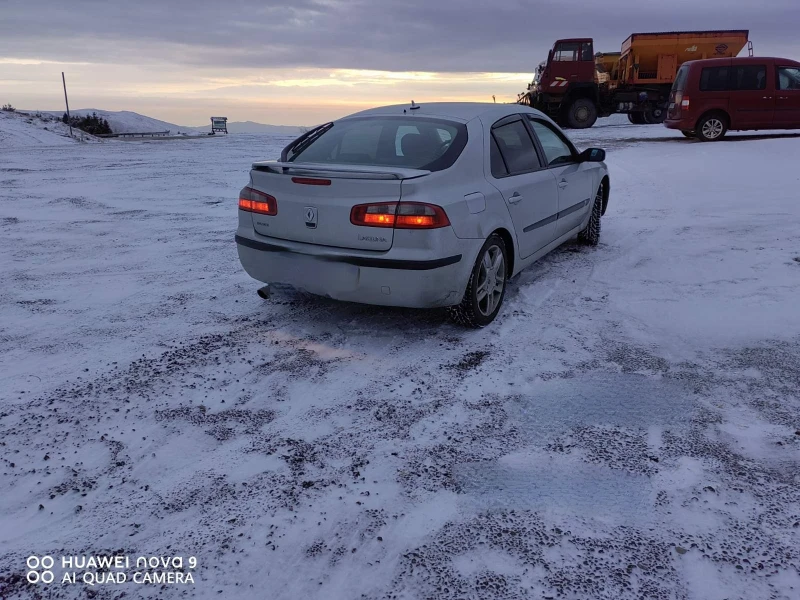 Renault Laguna 1.9dci, снимка 12 - Автомобили и джипове - 52336739