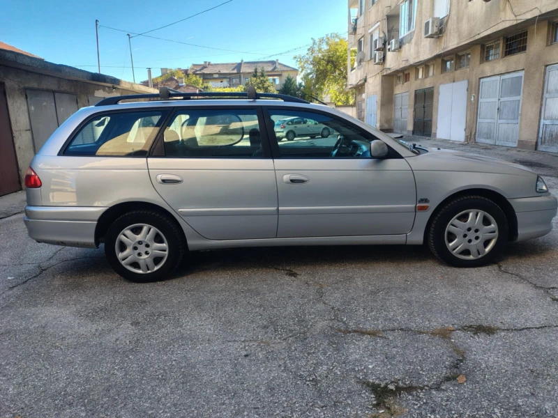 Toyota Avensis, снимка 9 - Автомобили и джипове - 52281294