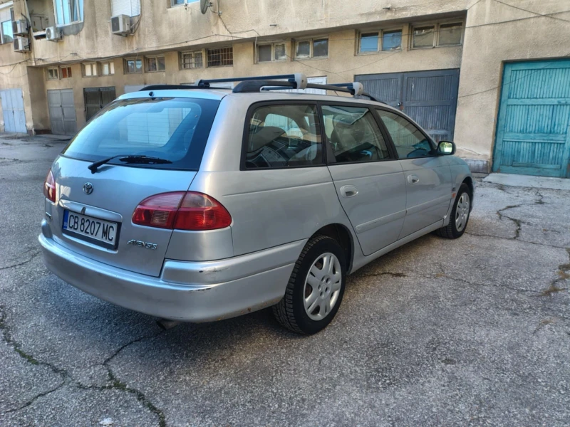 Toyota Avensis, снимка 8 - Автомобили и джипове - 52281294