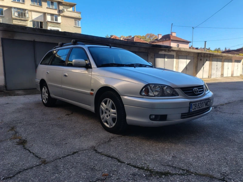 Toyota Avensis, снимка 10 - Автомобили и джипове - 52281294